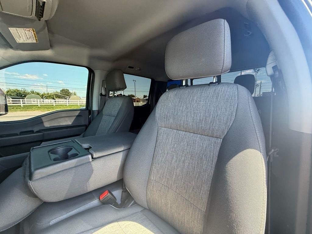 Ford F-350 SD XL Crew Cab DRW 4WD 2023