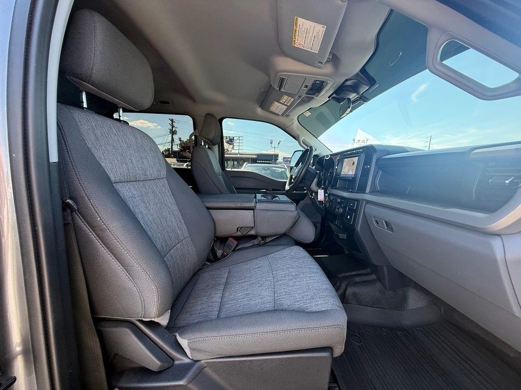 Ford F-350 SD XL Crew Cab DRW 4WD 2023