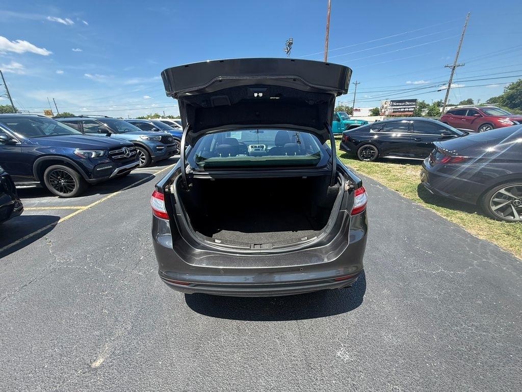 Ford Fusion SE 2016