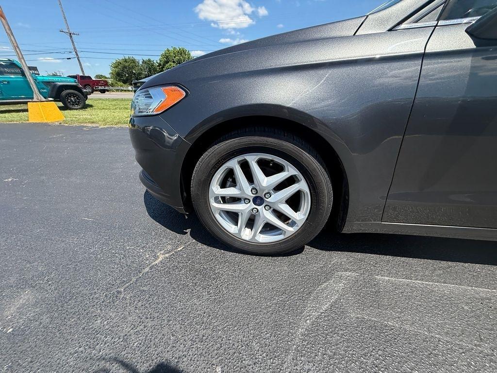 Ford Fusion SE 2016