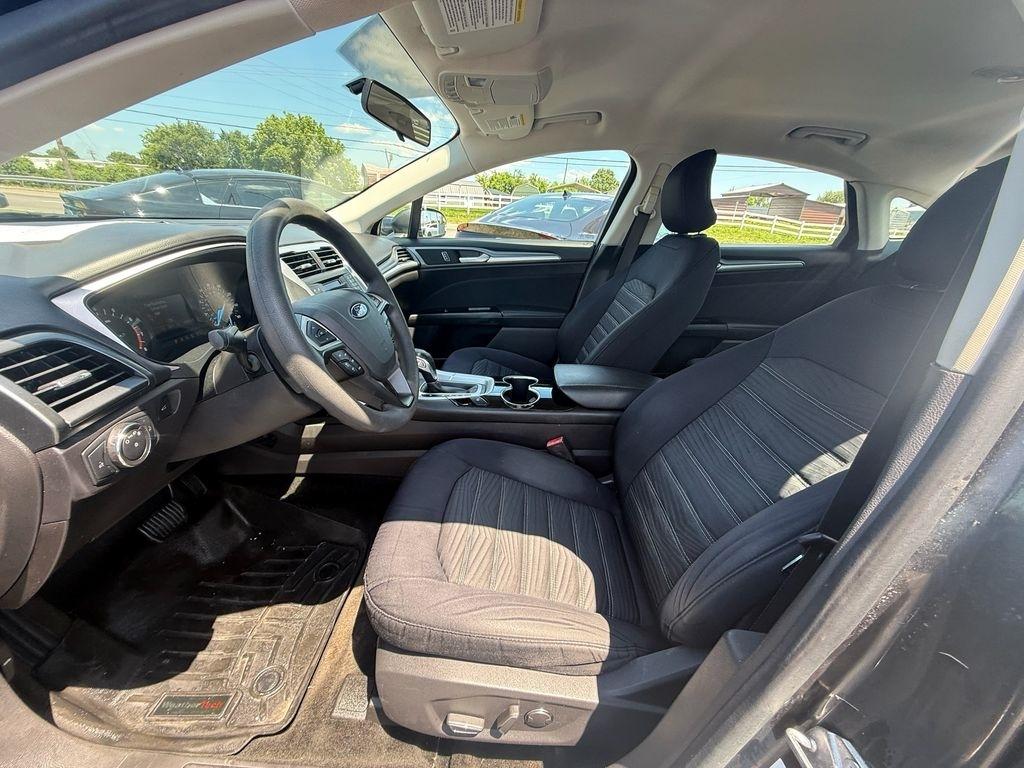 Ford Fusion SE 2016