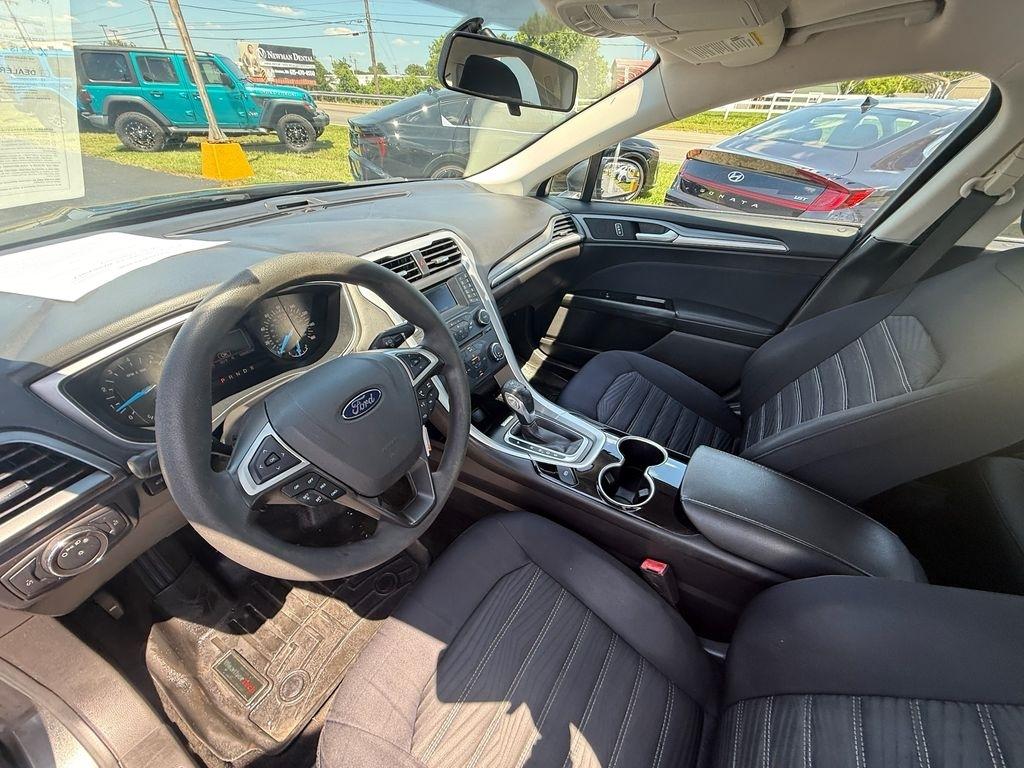 Ford Fusion SE 2016