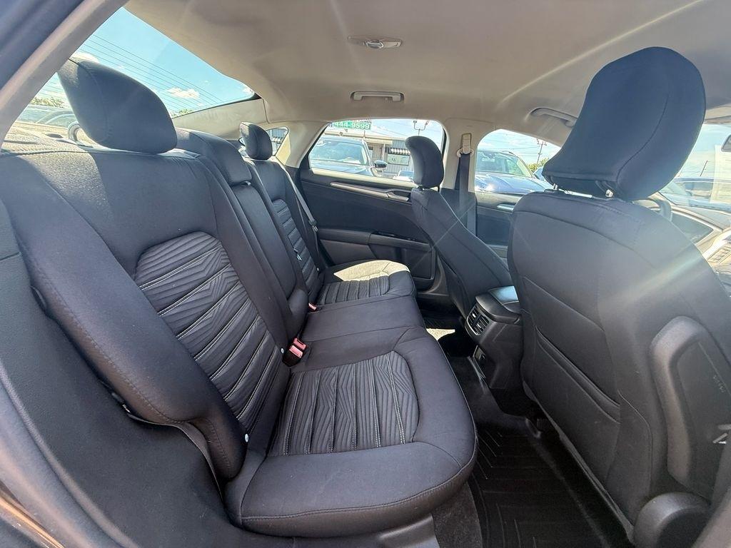 Ford Fusion SE 2016