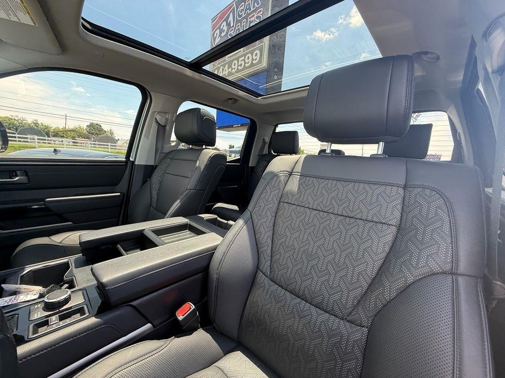 Toyota Tundra Limited CrewMax 4WD 2024