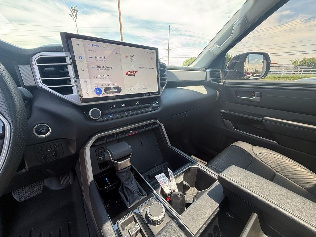 Toyota Tundra Limited CrewMax 4WD 2024