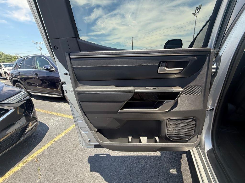Toyota Tundra Limited CrewMax 4WD 2024