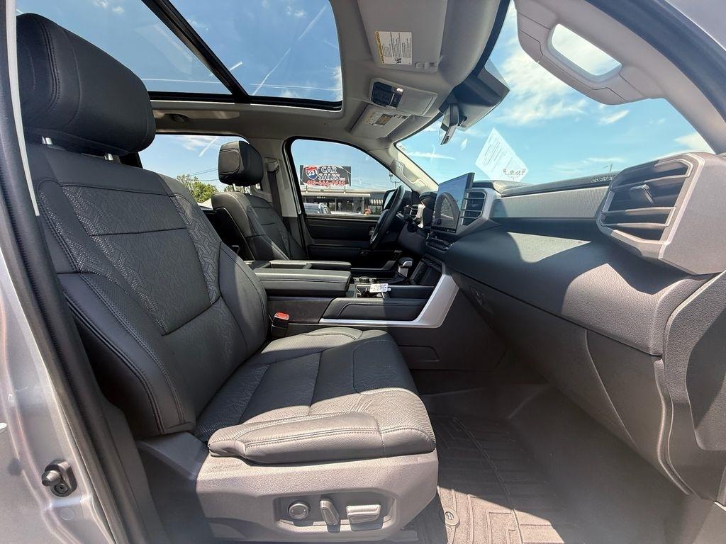 Toyota Tundra Limited CrewMax 4WD 2024
