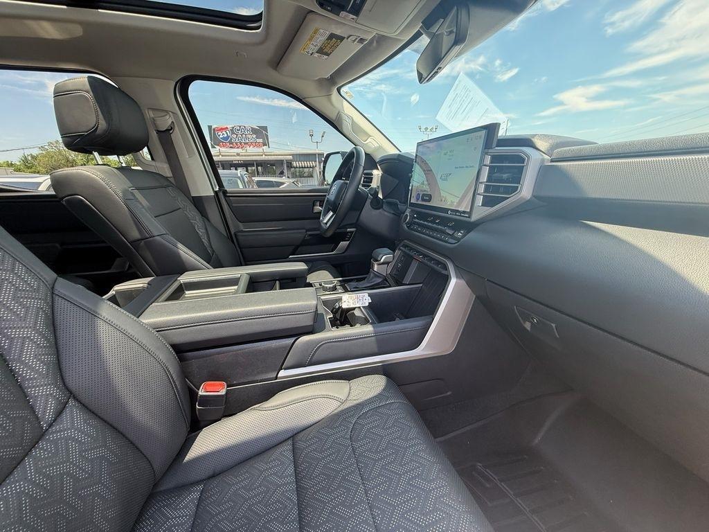 Toyota Tundra Limited CrewMax 4WD 2024