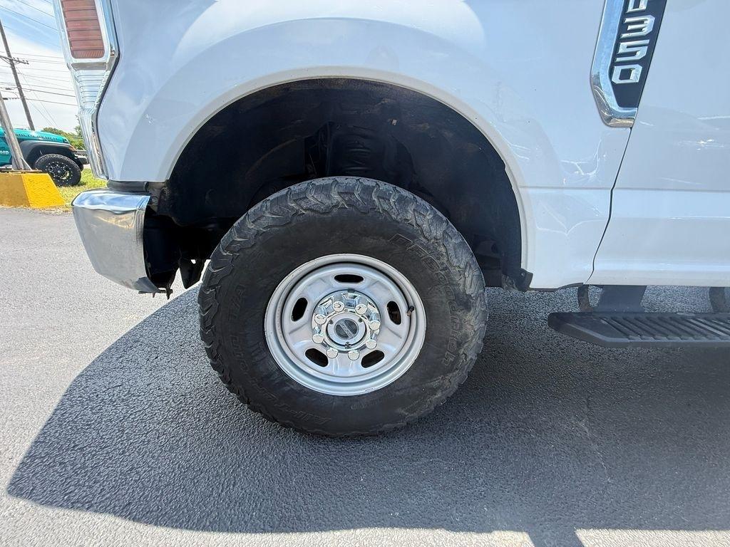 Ford F-350 SD XL SuperCab 4WD 2022
