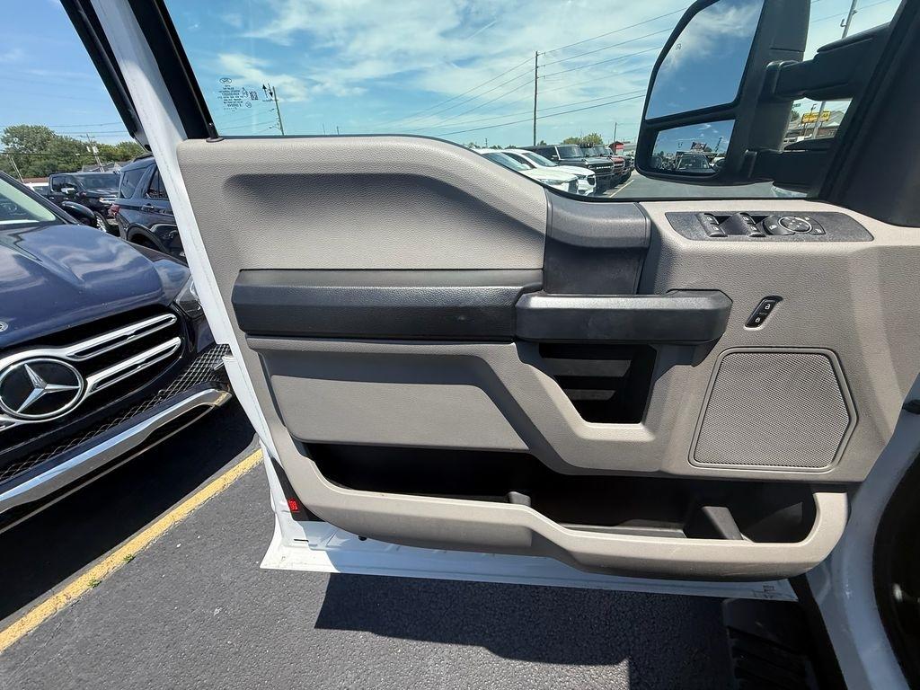 Ford F-350 SD XL SuperCab 4WD 2022