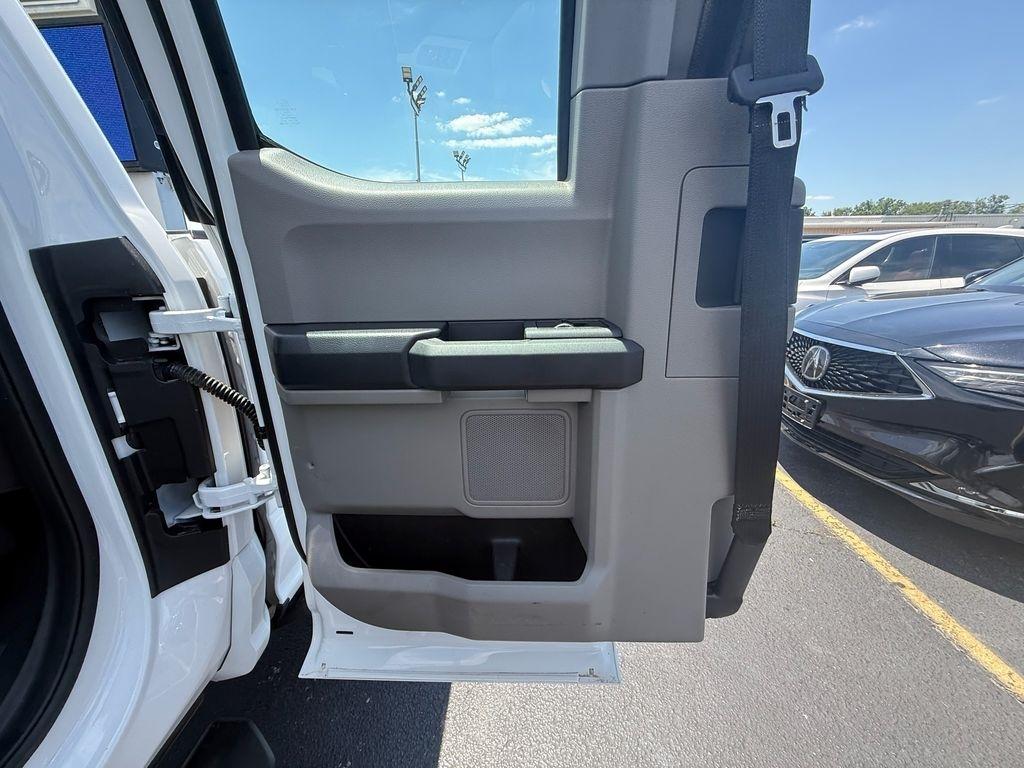 Ford F-350 SD XL SuperCab 4WD 2022
