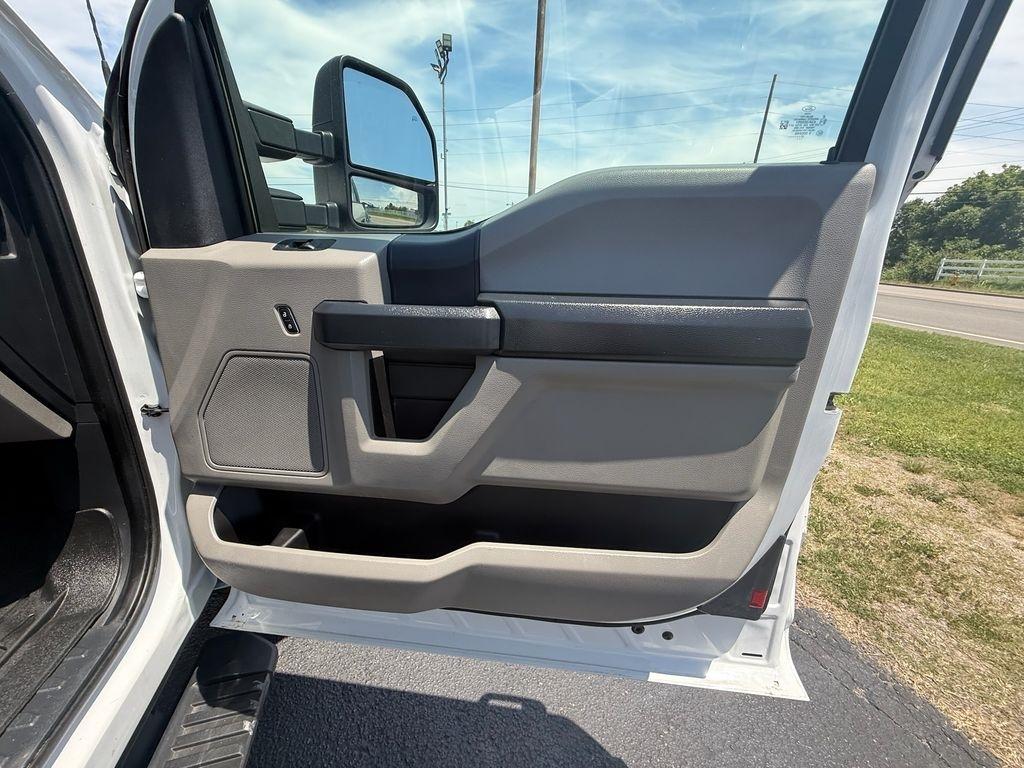 Ford F-350 SD XL SuperCab 4WD 2022