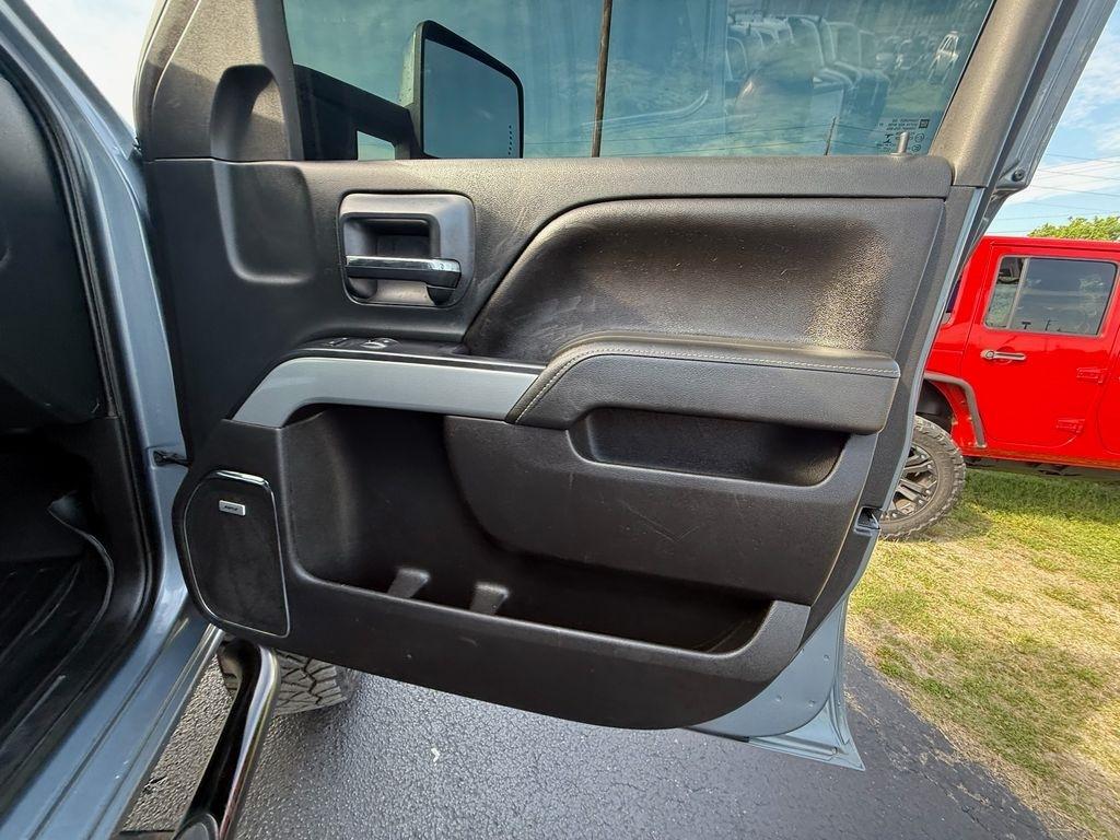 Chevrolet Silverado 2500HD LTZ Crew Cab 4WD 2015