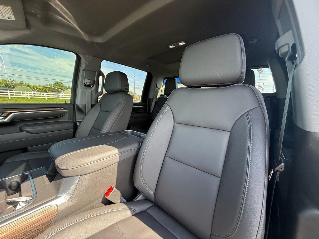 Chevrolet Silverado 3500HD LT Crew Cab 4WD 2025