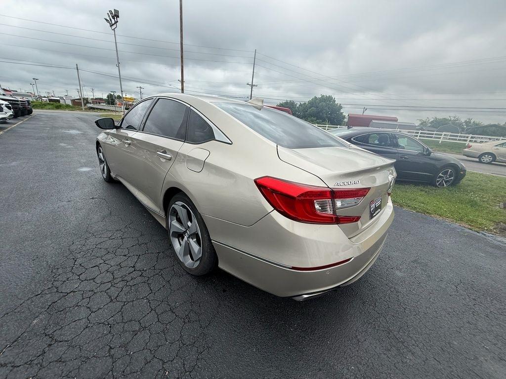 Honda Accord Touring 2.0T 10A 2018