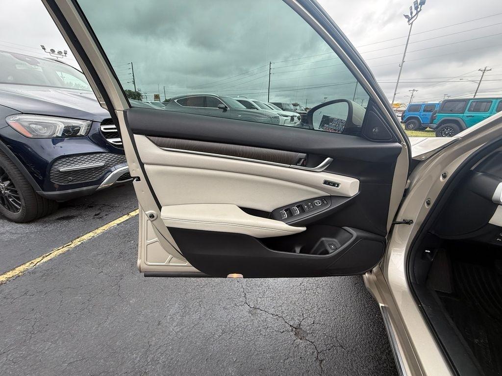 Honda Accord Touring 2.0T 10A 2018