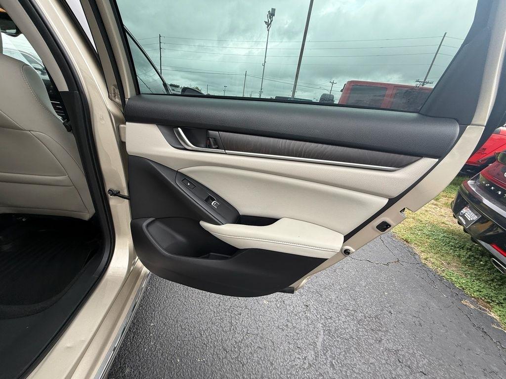 Honda Accord Touring 2.0T 10A 2018