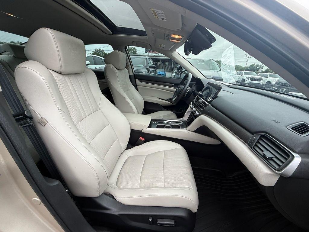 Honda Accord Touring 2.0T 10A 2018