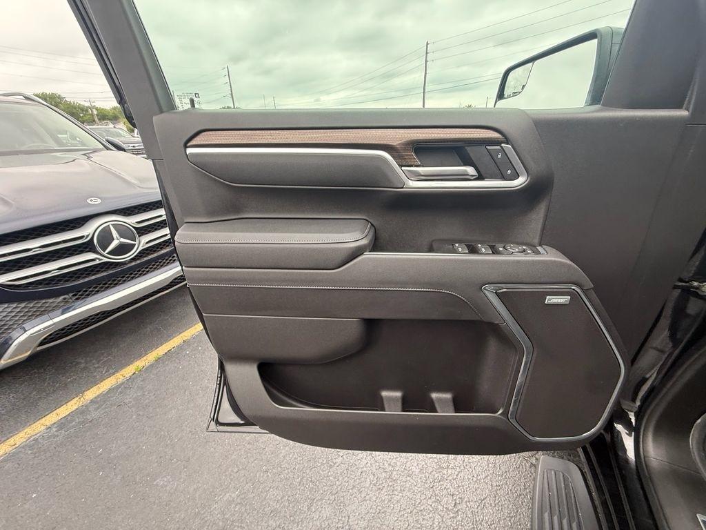 Chevrolet Silverado 1500 RST Crew Cab 4WD 2025