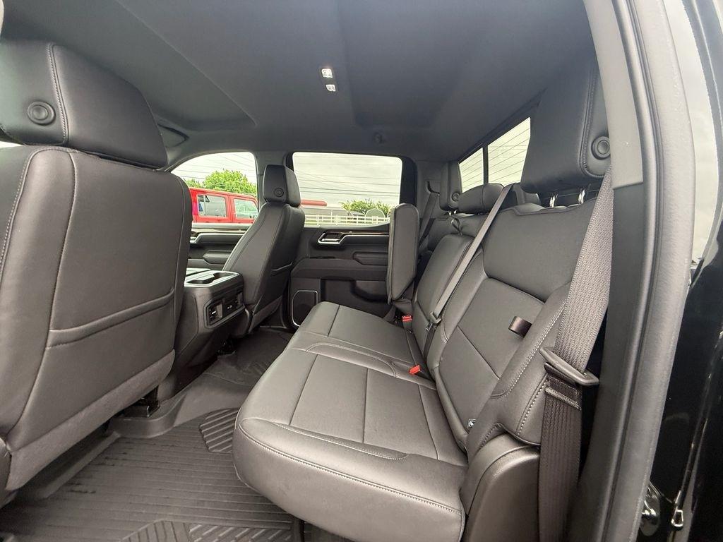 Chevrolet Silverado 1500 RST Crew Cab 4WD 2025