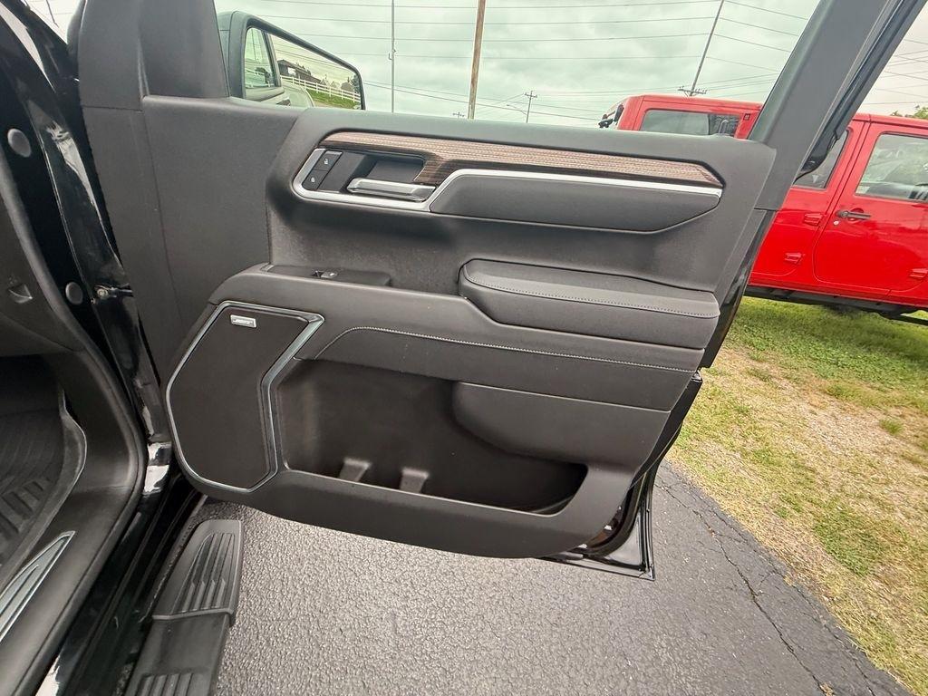 Chevrolet Silverado 1500 RST Crew Cab 4WD 2025