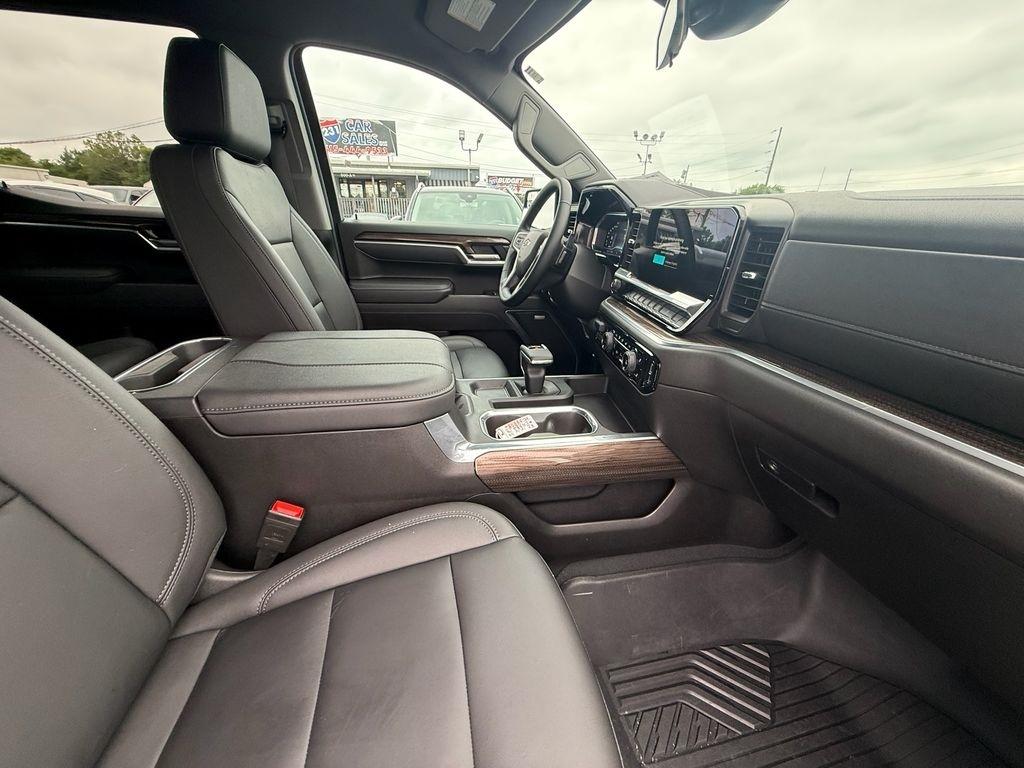 Chevrolet Silverado 1500 RST Crew Cab 4WD 2025