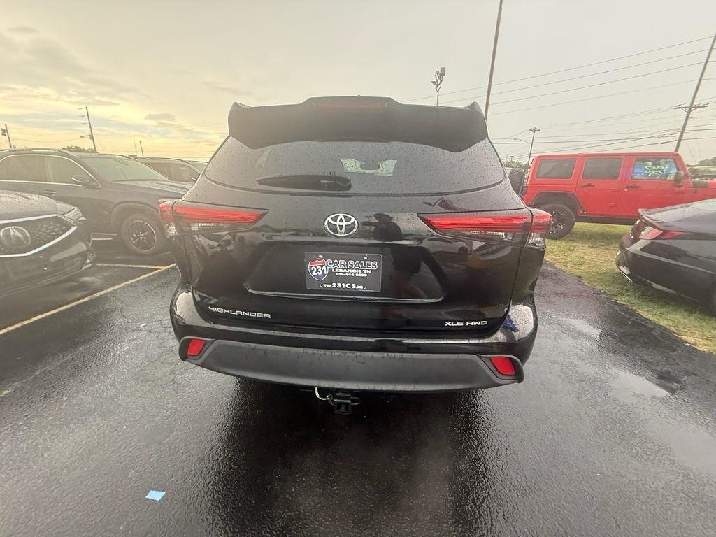 Toyota Highlander XLE AWD V6 2021
