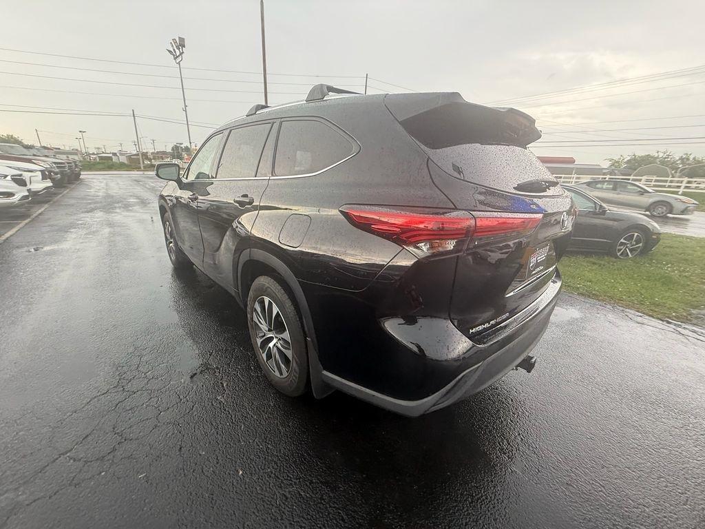 Toyota Highlander XLE AWD V6 2021