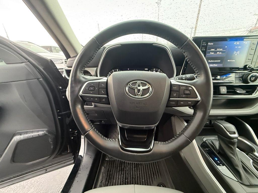 Toyota Highlander XLE AWD V6 2021