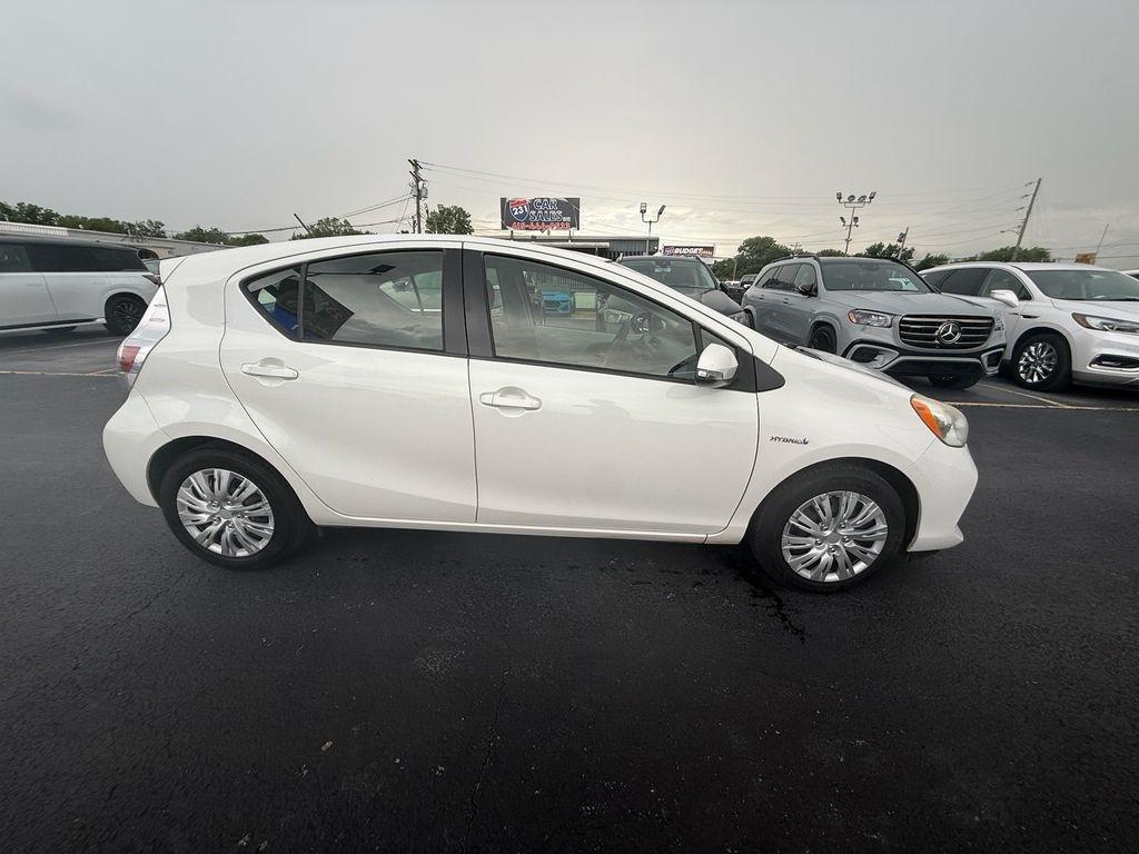 Toyota Prius c Two 2013
