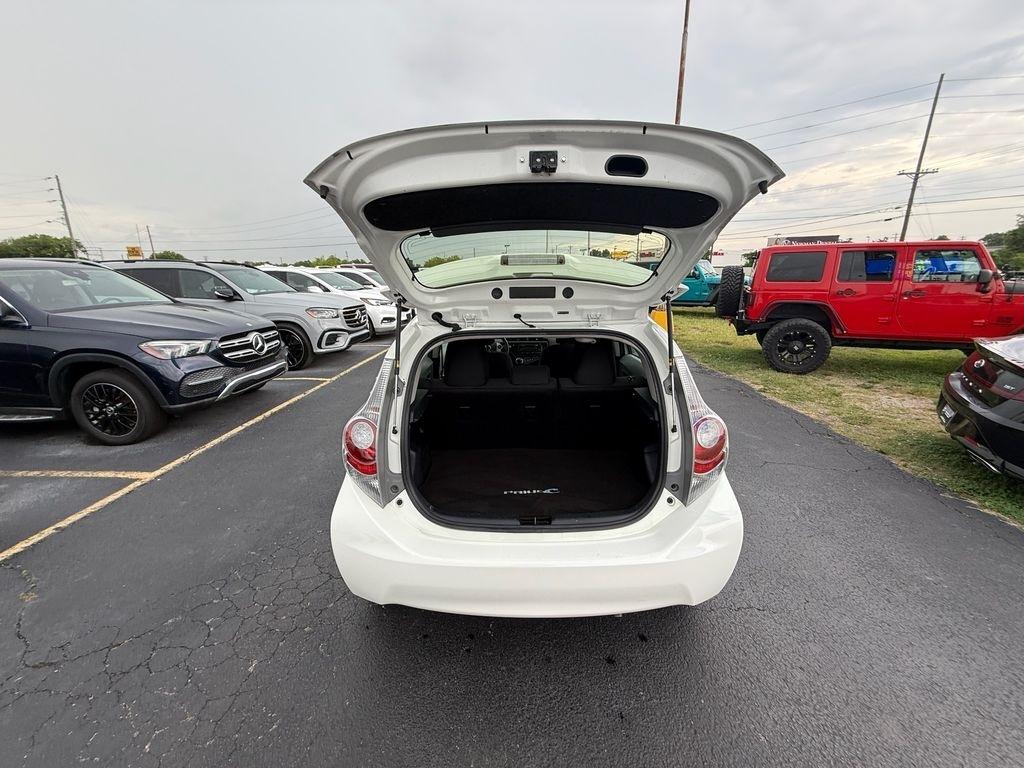 Toyota Prius c Two 2013