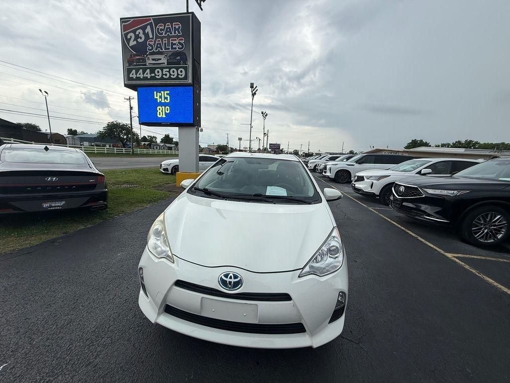 Toyota Prius c Two 2013