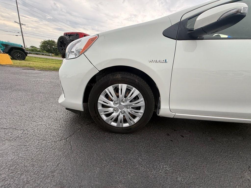 Toyota Prius c Two 2013