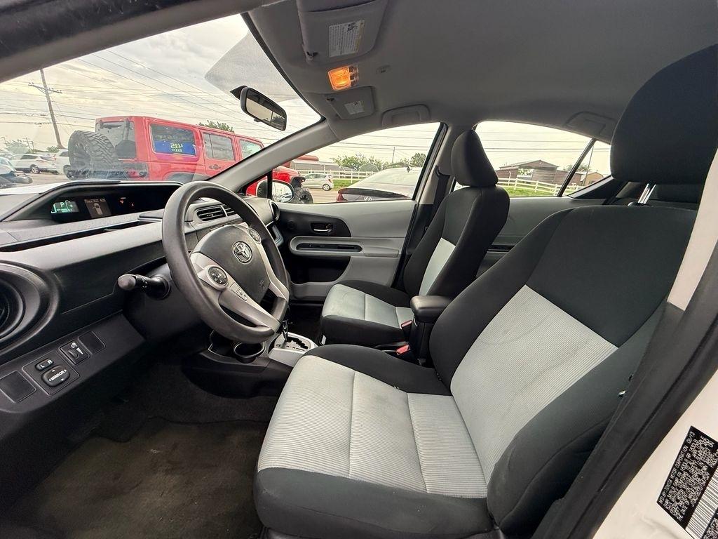 Toyota Prius c Two 2013