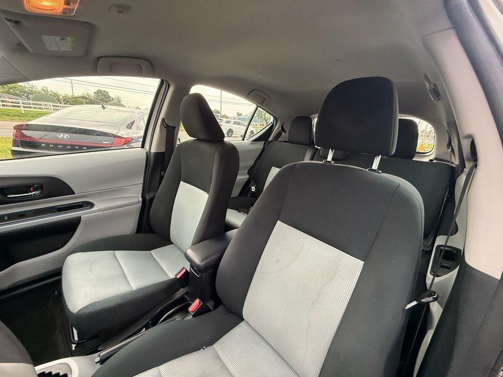Toyota Prius c Two 2013