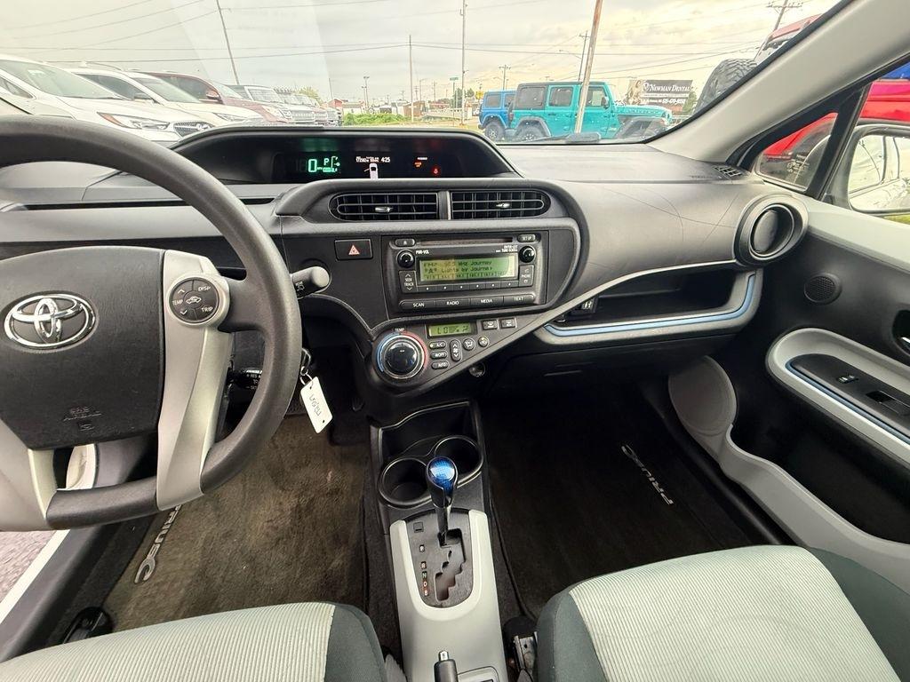 Toyota Prius c Two 2013