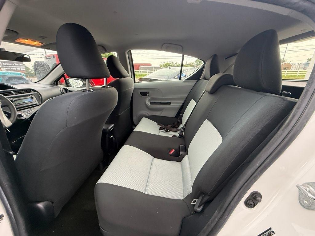 Toyota Prius c Two 2013
