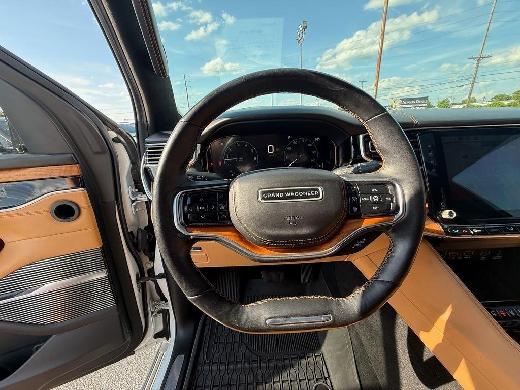 Jeep Grand Wagoneer Series III 4WD 2022