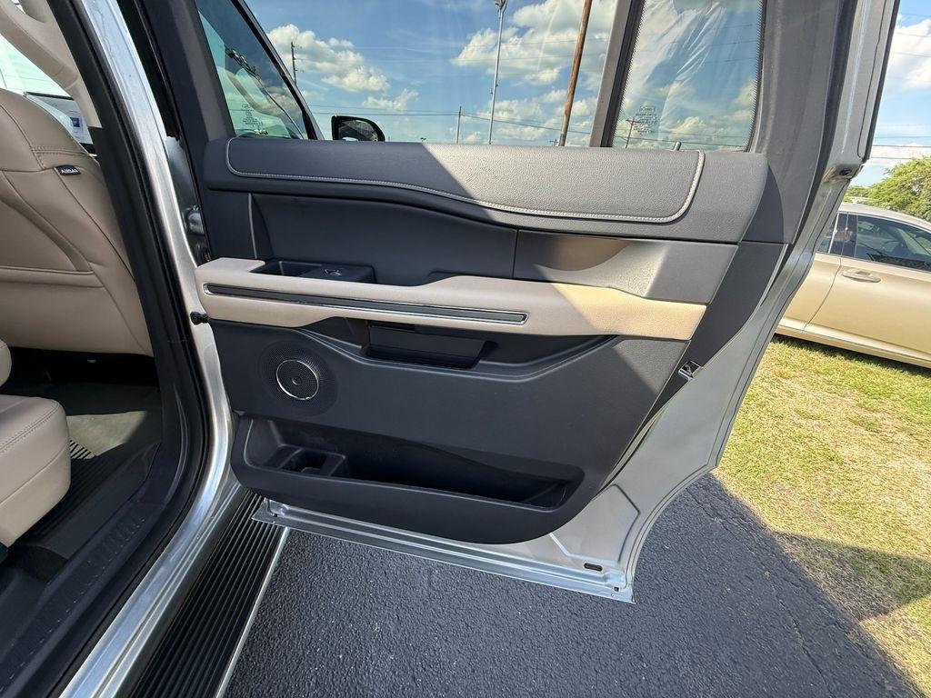 Ford Expedition MAX XLT 4WD 2022
