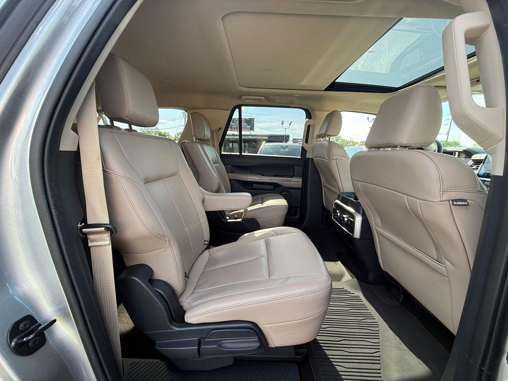 Ford Expedition MAX XLT 4WD 2022
