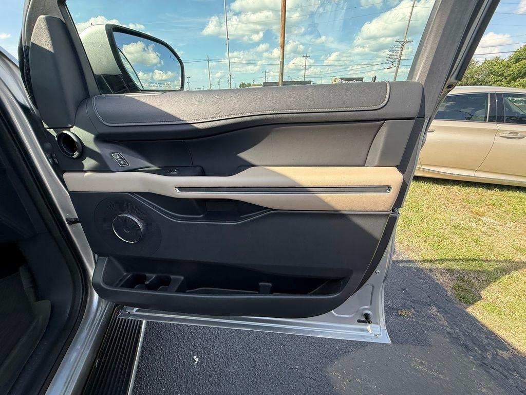 Ford Expedition MAX XLT 4WD 2022