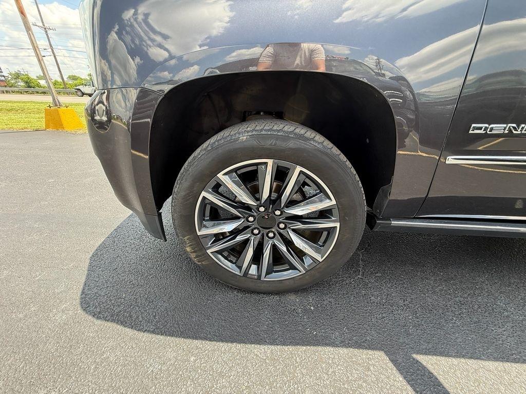 GMC Yukon Denali 4WD 2016