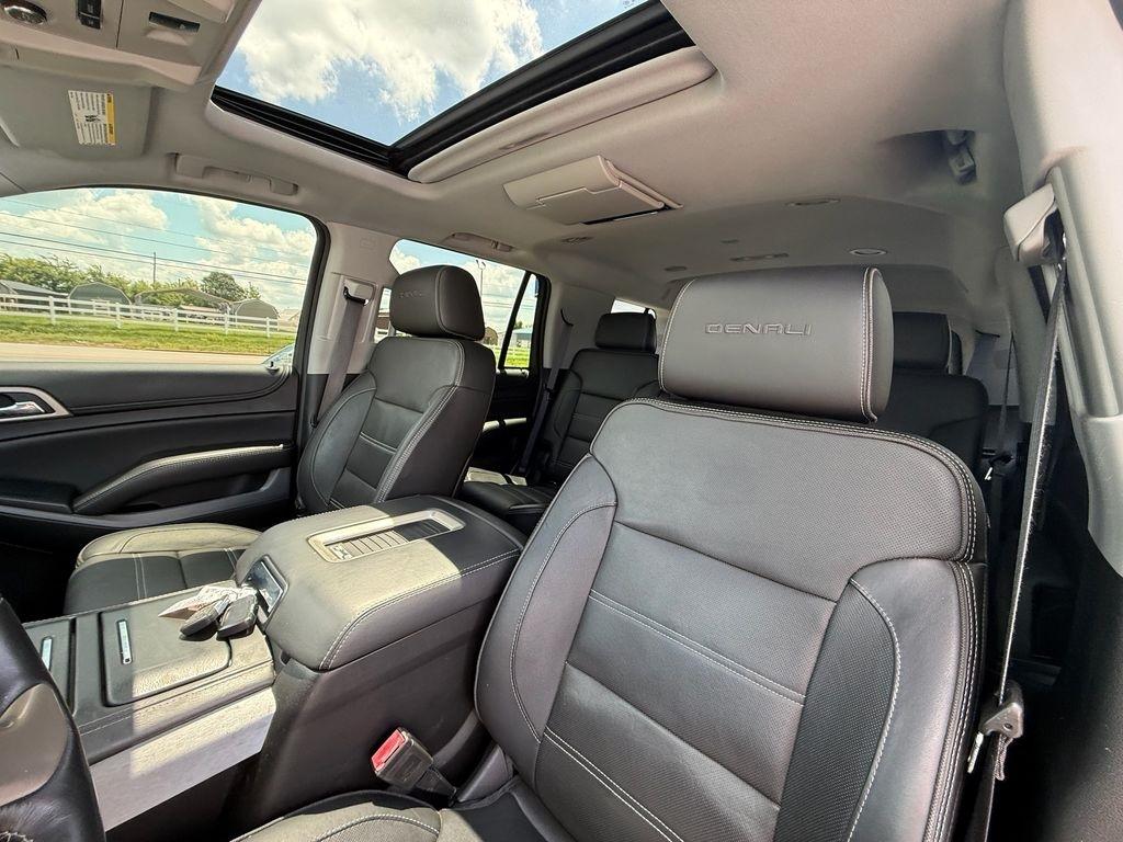 GMC Yukon Denali 4WD 2016
