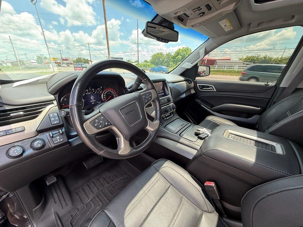 GMC Yukon Denali 4WD 2016