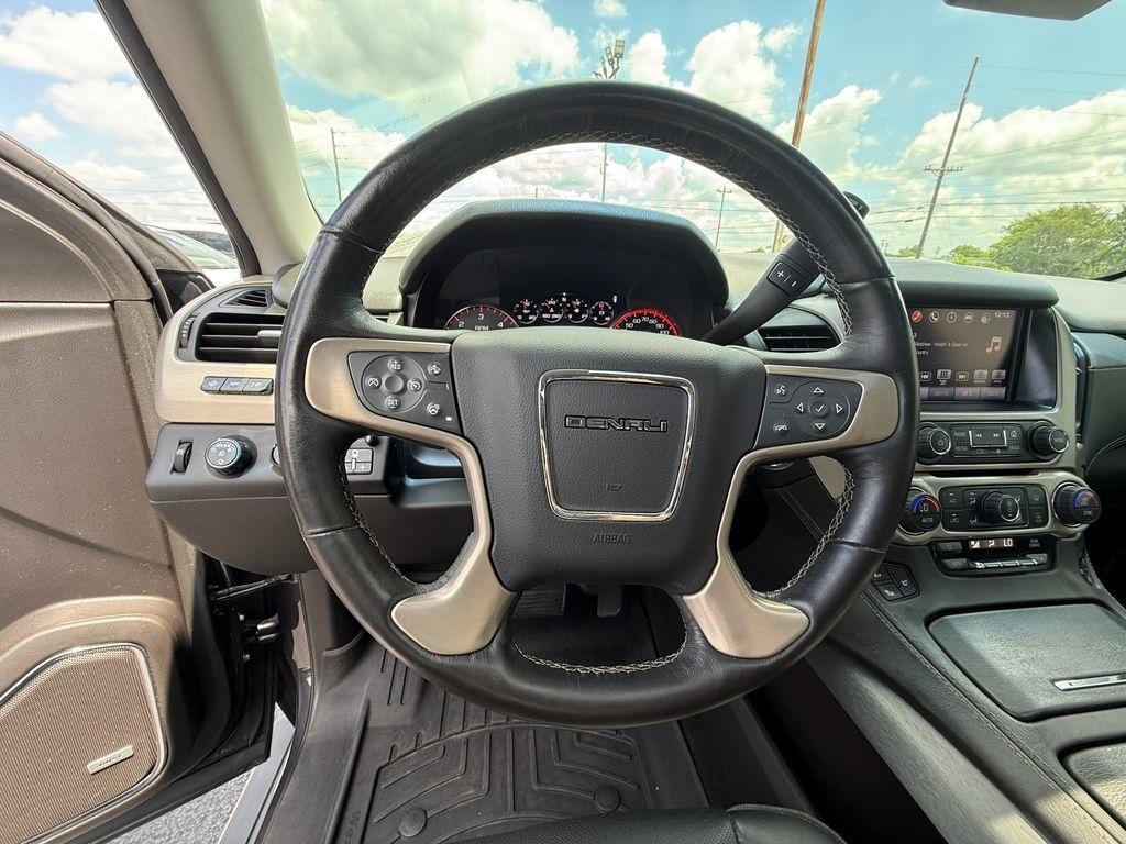 GMC Yukon Denali 4WD 2016