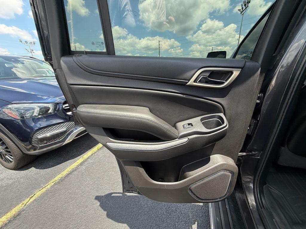 GMC Yukon Denali 4WD 2016