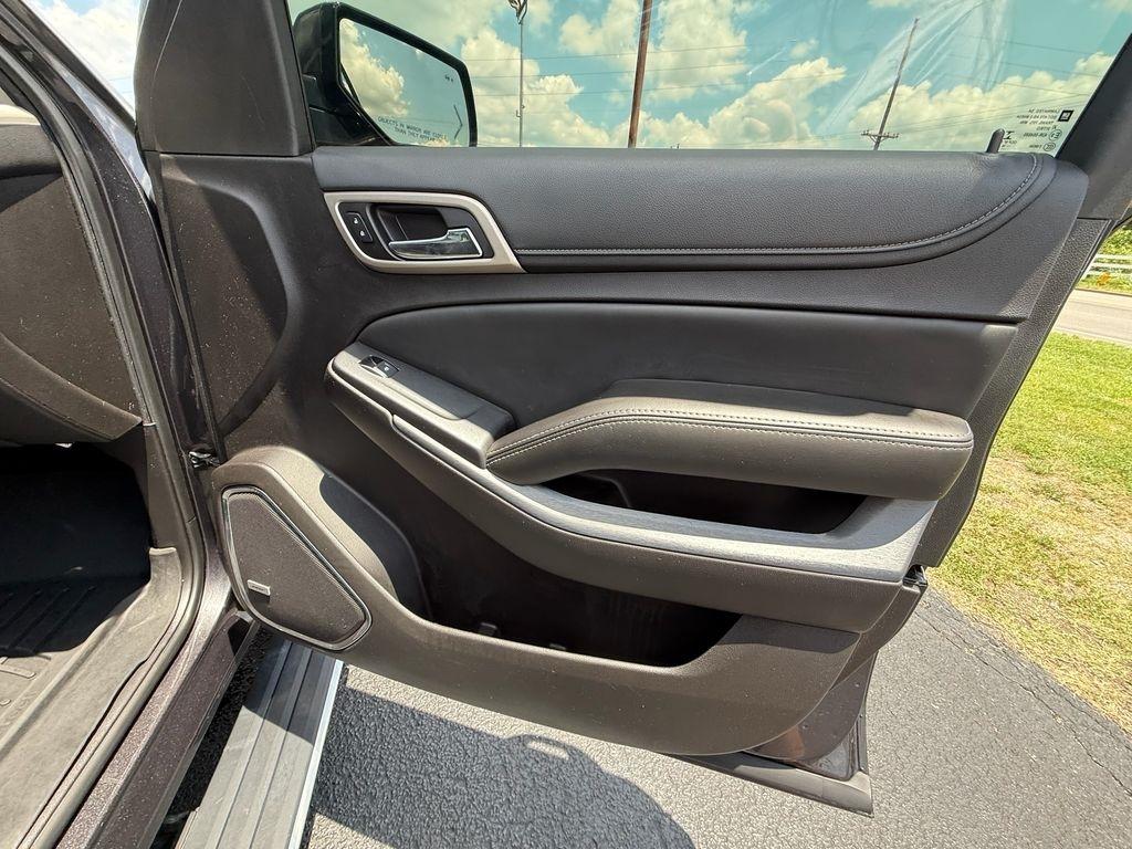 GMC Yukon Denali 4WD 2016