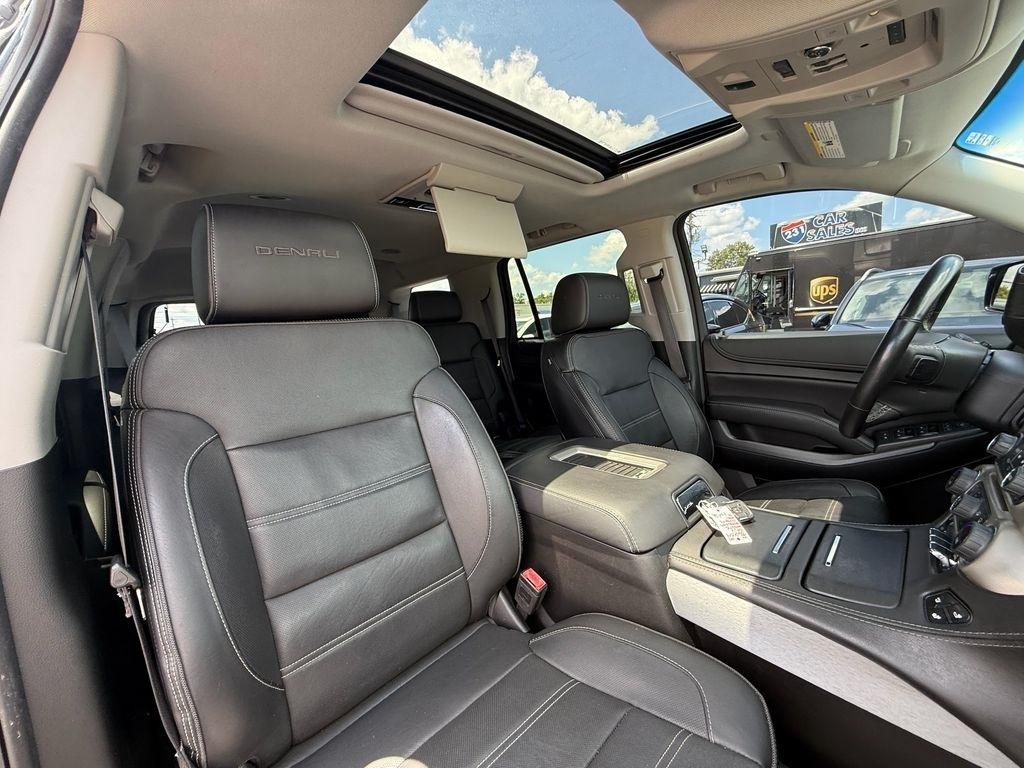 GMC Yukon Denali 4WD 2016