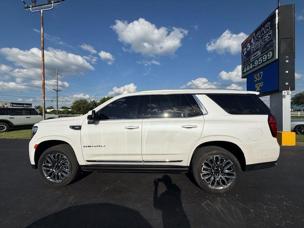 GMC Yukon Denali Ultimate 4WD 2024