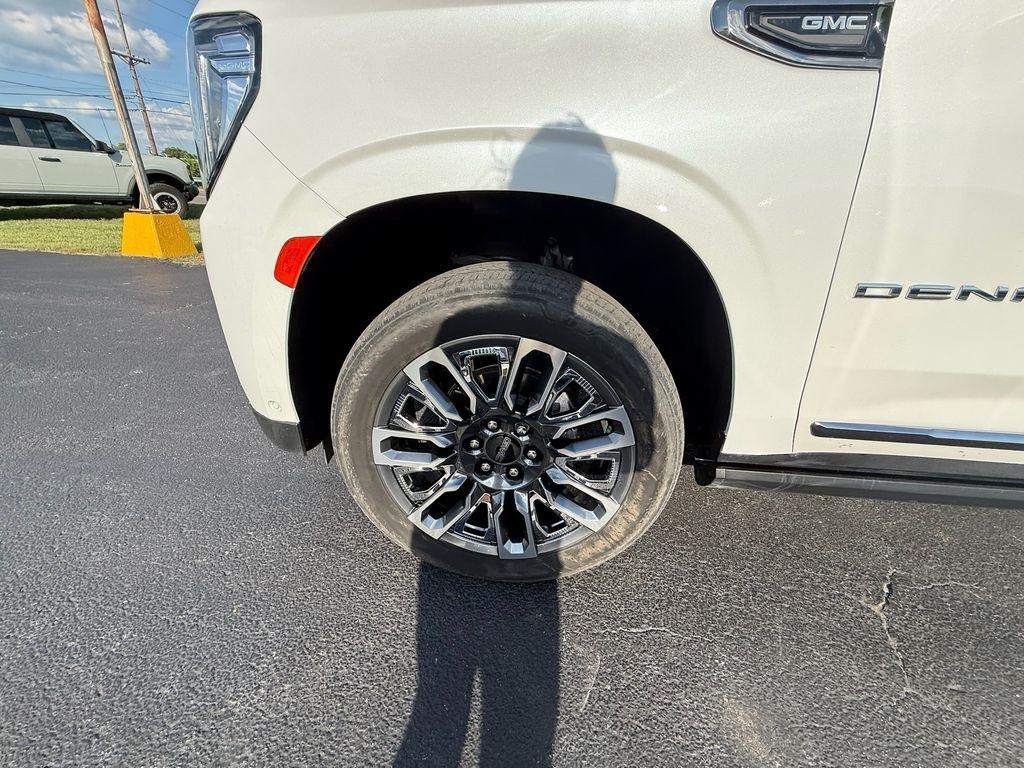 GMC Yukon Denali Ultimate 4WD 2024